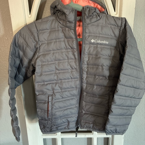 Columbia Kids Puffer Jacket in Gray with Coral Interior - Picture 1 of 4